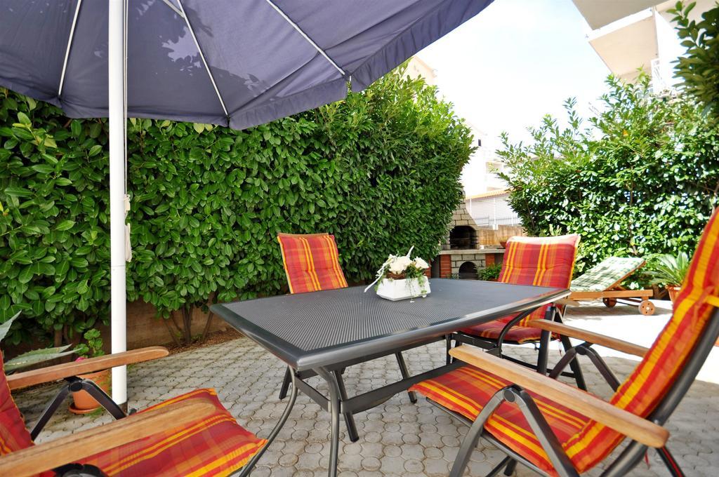 Apartments Blazenka Trogir Exterior foto